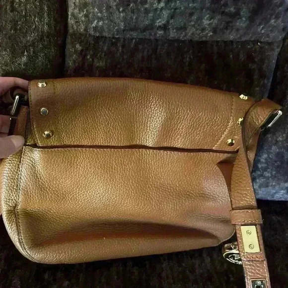 Michael Kors Hamilton Traveler Leather Saddle Bag with gold stud detail lock/key - Picture 12 of 15